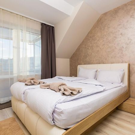 Sunny 1Bd Apartment In Old Town By Flat Mаnager بلوفديف المظهر الخارجي الصورة