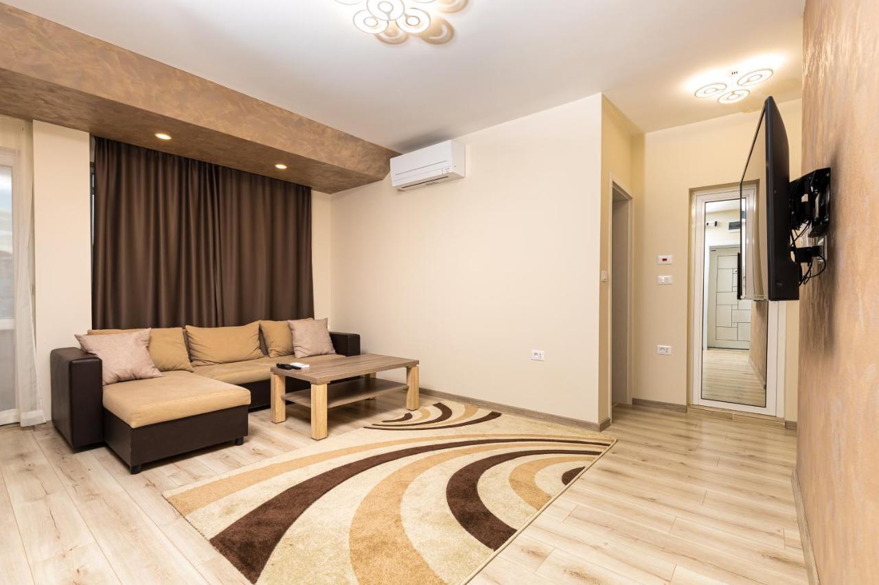 Sunny 1Bd Apartment In Old Town By Flat Mаnager بلوفديف المظهر الخارجي الصورة
