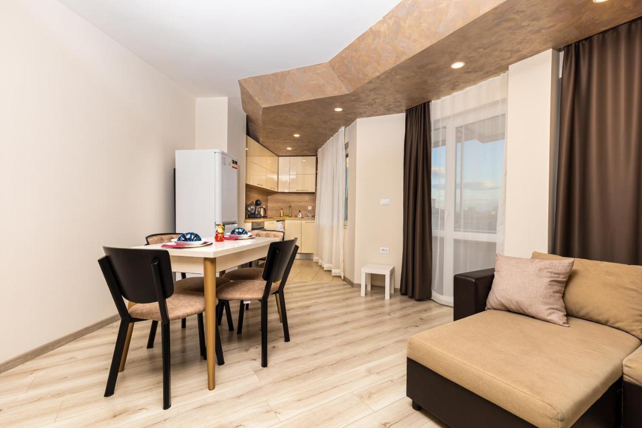 Sunny 1Bd Apartment In Old Town By Flat Mаnager بلوفديف المظهر الخارجي الصورة