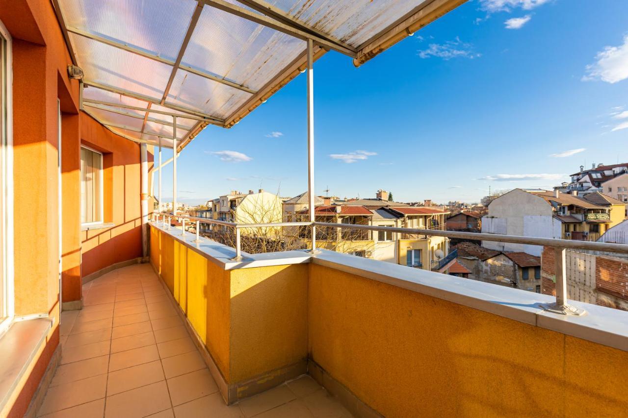 Sunny 1Bd Apartment In Old Town By Flat Mаnager بلوفديف المظهر الخارجي الصورة